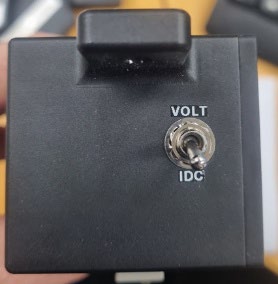 IDC/Voltage toggle switch